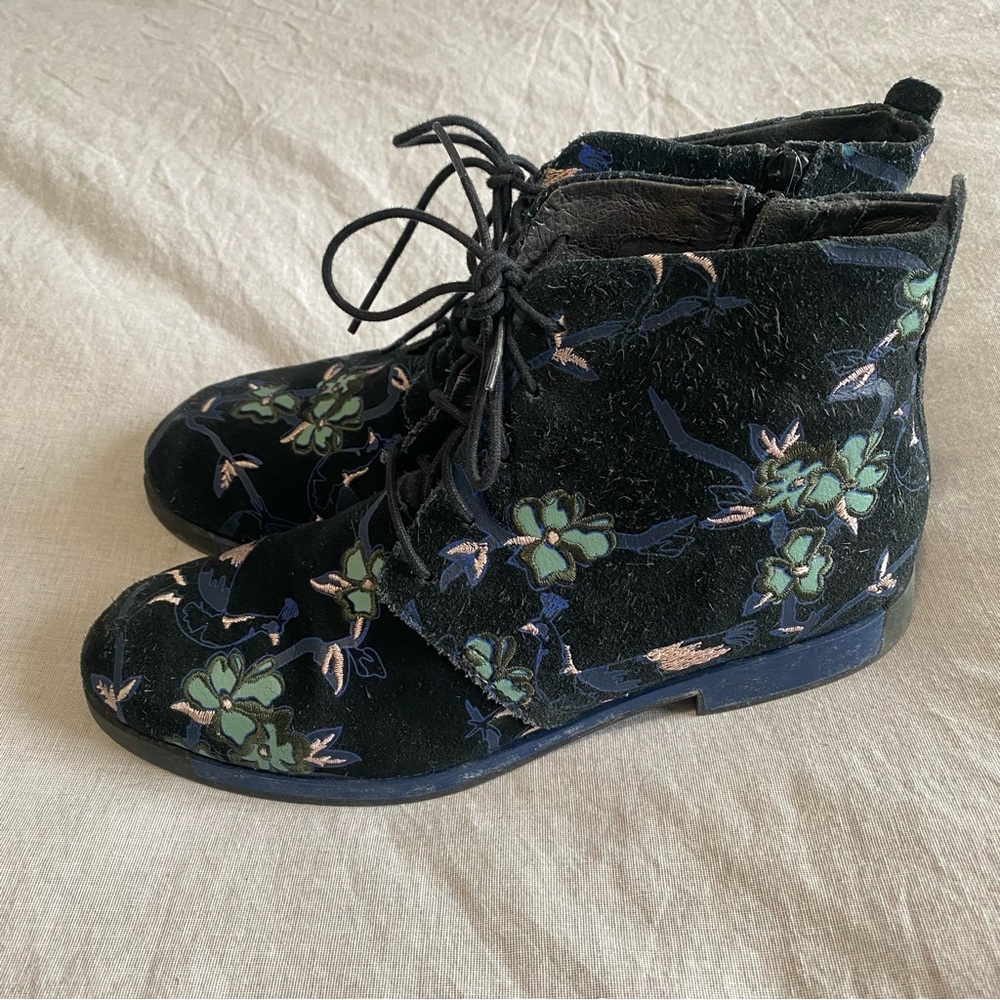 Camper Twins Suede Black and Blue Floral Ankle Boots Size 41 (US 10) - Picture 4 of 13